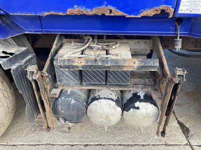 Volvo VNL Battery Box