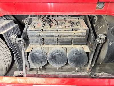 Volvo VNL Battery Box