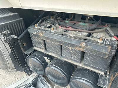 Volvo VNL Battery Box