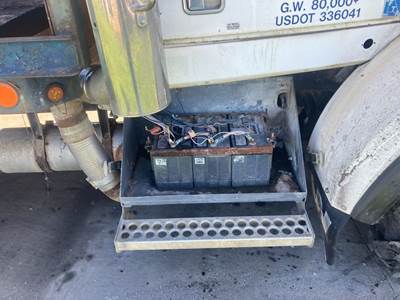 Western Star 4800 Battery Box