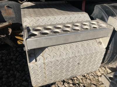 Western Star 4900FA Battery Box