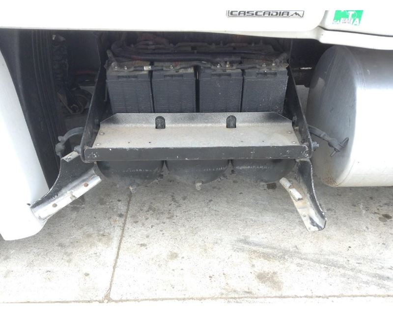 freightliner battery box freightliner battery box