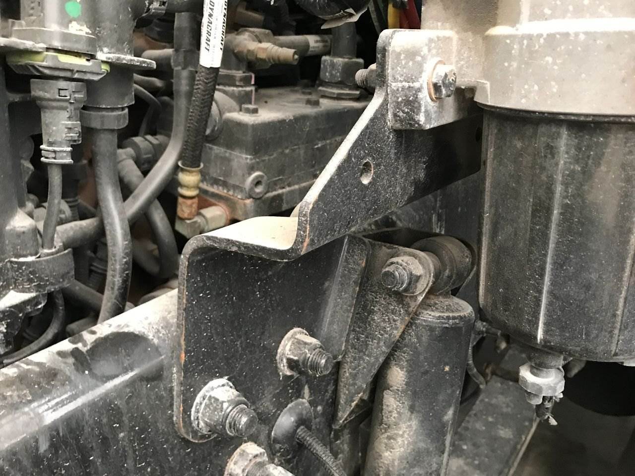 2017 (Used) Kenworth T680 Type Fuel Filter Bracket Fuel Heater Bracket