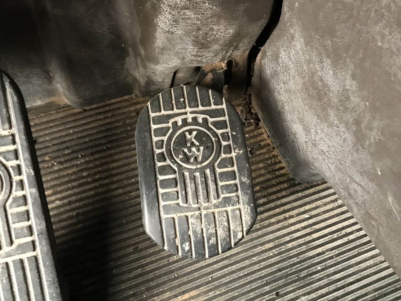 2012 Kenworth T660 Pedal For Sale Council Bluffs, IA 25105539