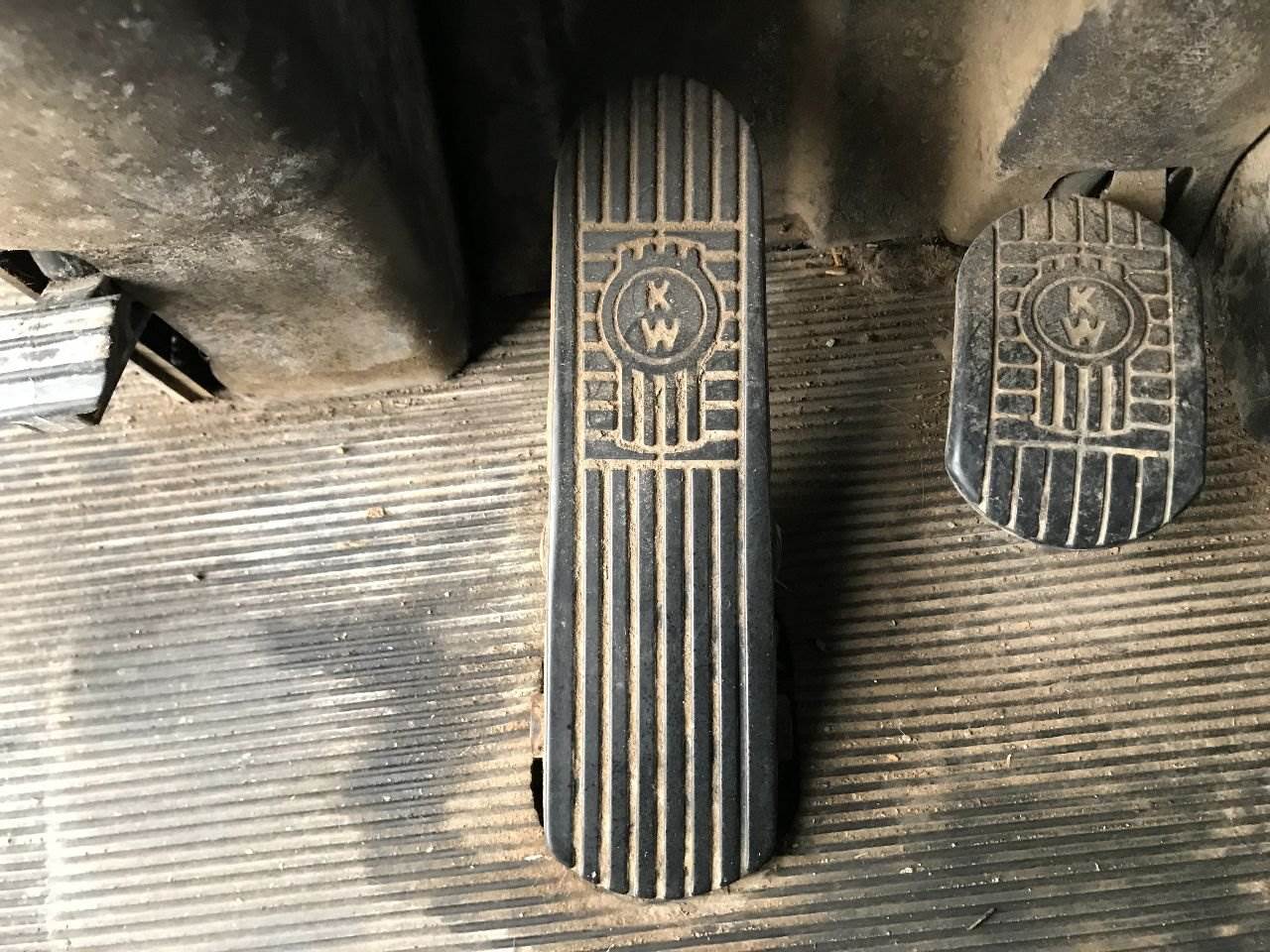 2014 Kenworth T660 Pedal For Sale Council Bluffs, IA 25327686