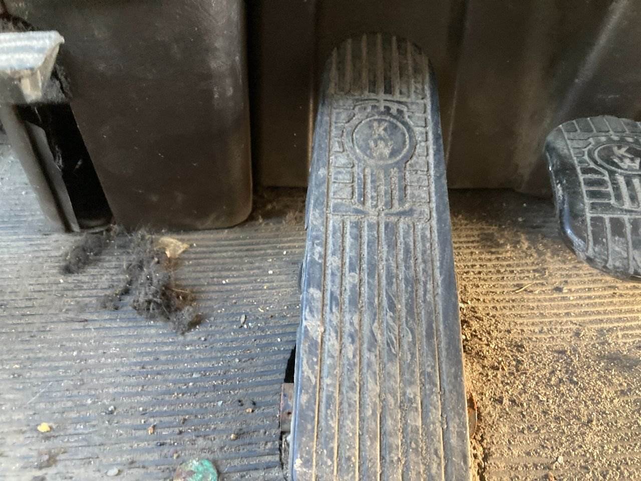2010 Kenworth T660 Pedal For Sale Des Moines, IA 25346973