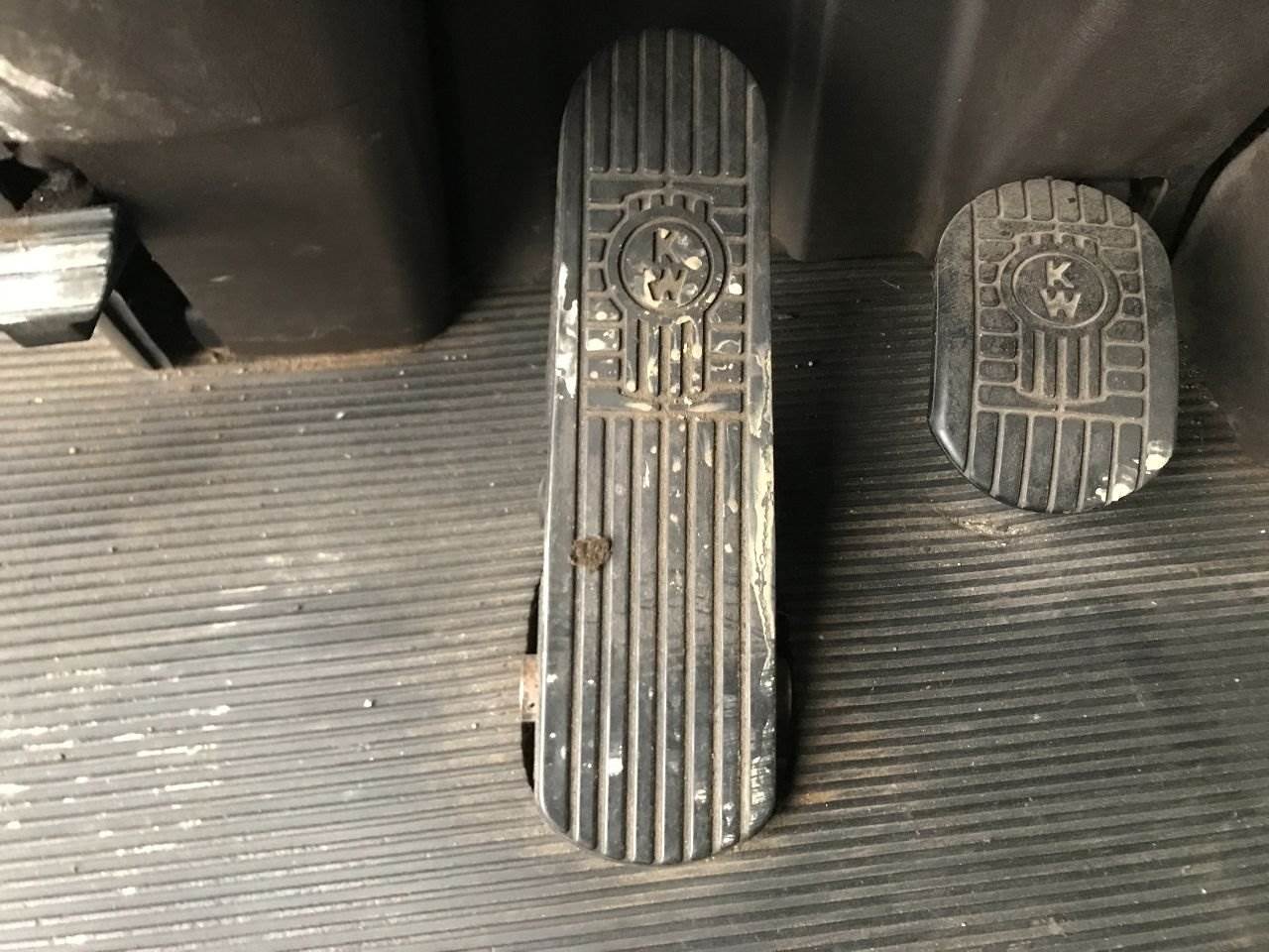 2009 Kenworth T660 Pedal For Sale Council Bluffs, IA 25547998