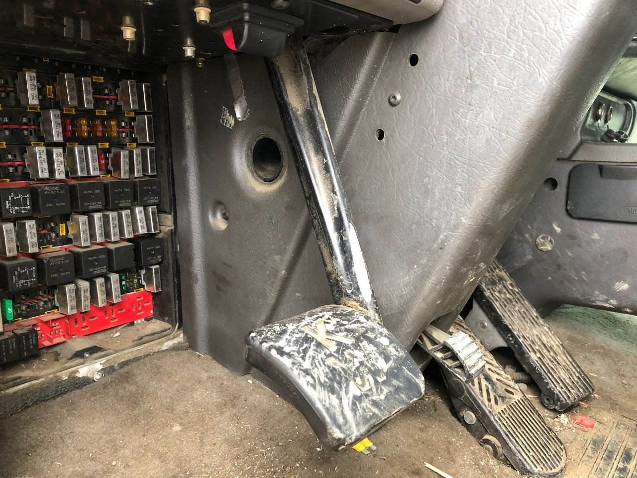 2002 Kenworth T800 Pedal For Sale Spencer, IA 24983930