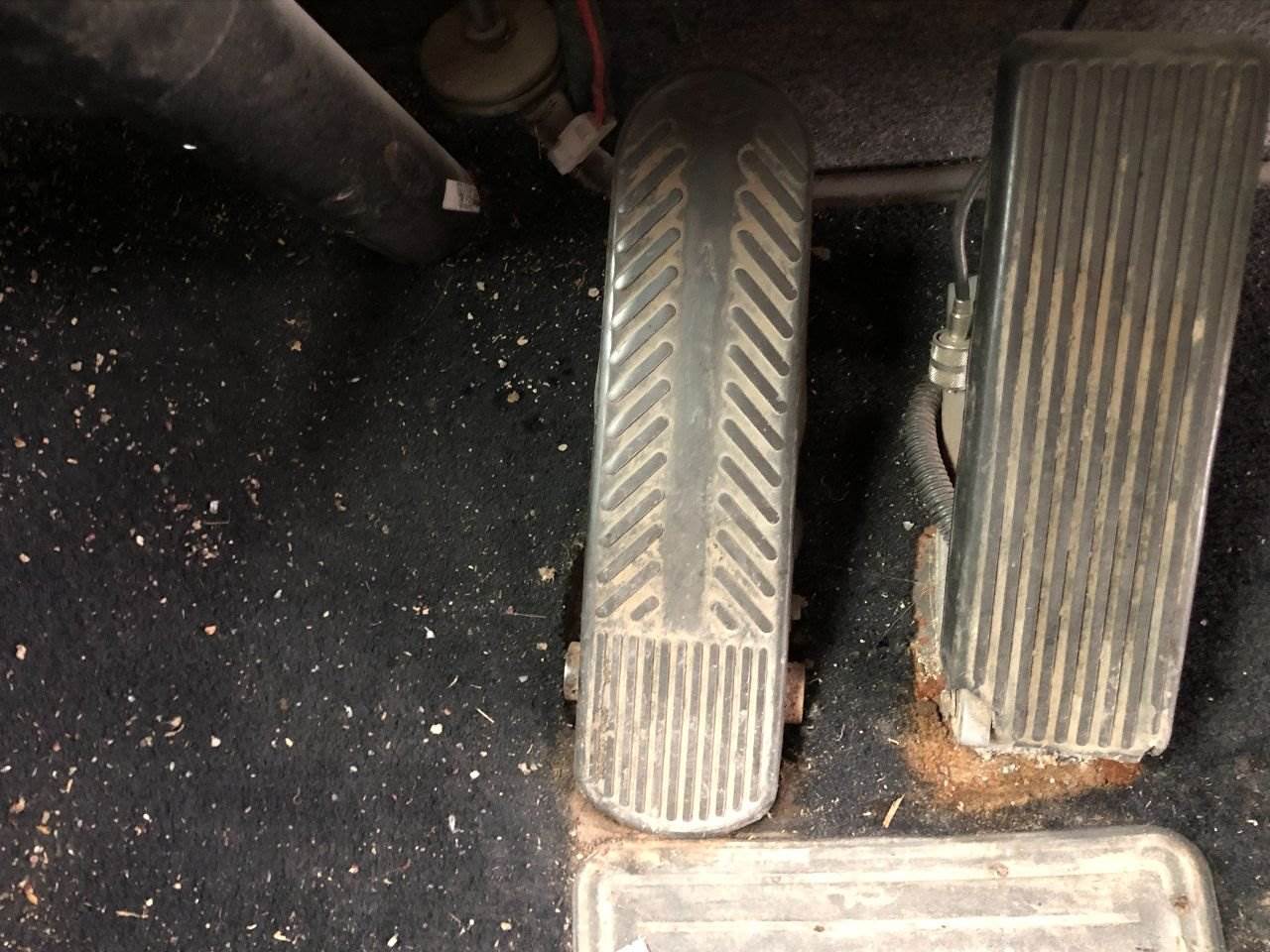 1999 Kenworth W900L Pedal For Sale Council Bluffs, IA 25298830