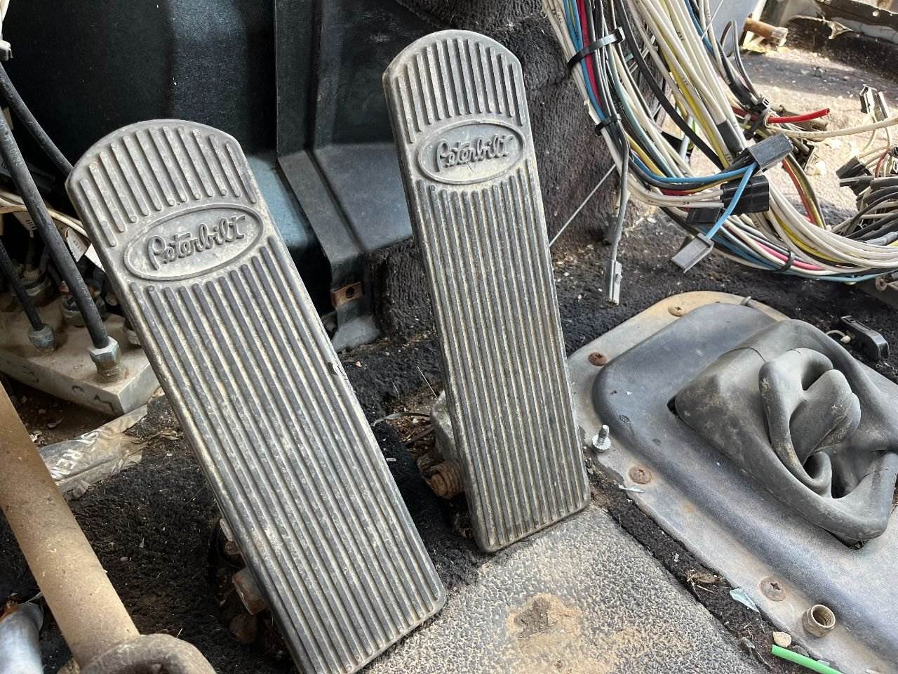 1993 Peterbilt 379 Pedal For Sale Sioux Falls, SD 25318156