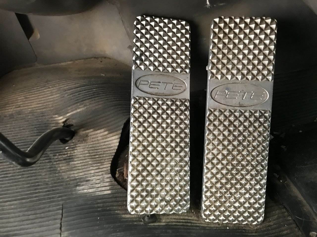 2006 Peterbilt 379 Pedal For Sale Council Bluffs, IA 25369803