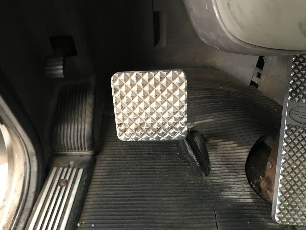 2006 Peterbilt 379 Pedal For Sale Council Bluffs, IA 25369804