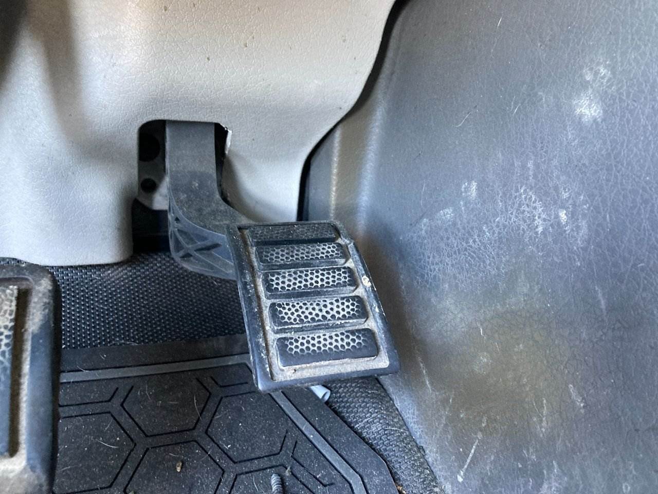 2011 Volvo VNL Pedal For Sale Des Moines, IA 25322153