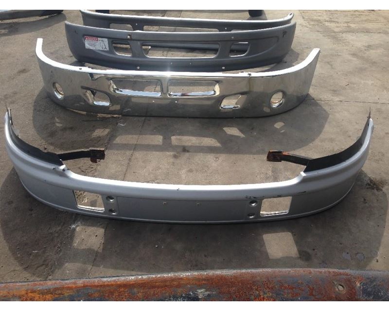 2001 Sterling AT9513 Front Bumper Assembly For Sale Spencer, IA