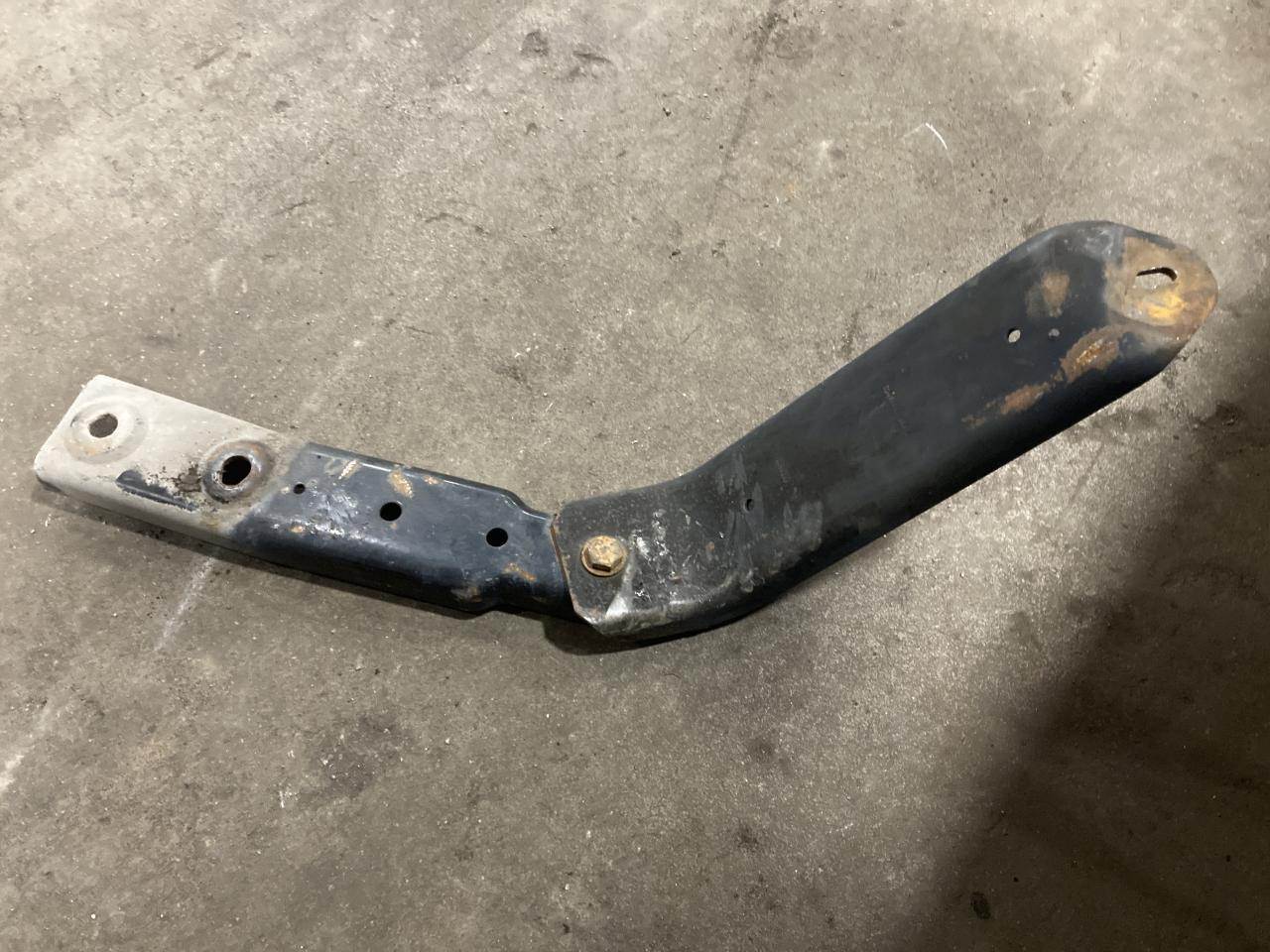 2007 Kenworth T600 Front Bumper Bracket For Sale Winimac, IN