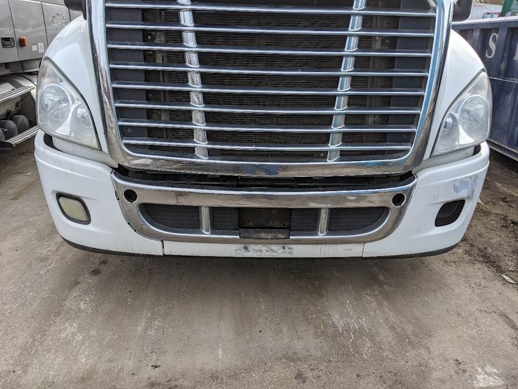 2012 Freightliner Cascadia Front Bumper For Sale Des Moines, IA