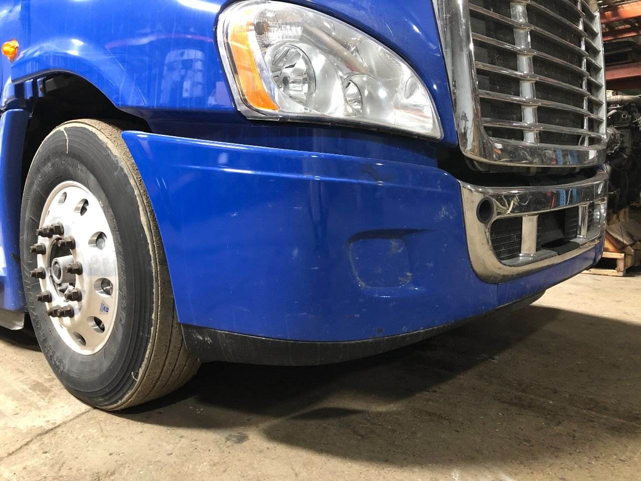 2015 Freightliner Cascadia Front Bumper For Sale Des Moines, IA