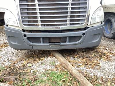 Freightliner Cascadia Front Bumper