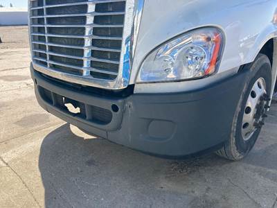Freightliner Cascadia Front Bumper