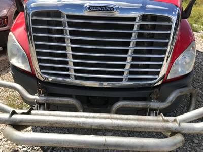 Freightliner Cascadia Front Bumper