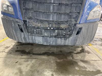 Freightliner Cascadia Front Bumper
