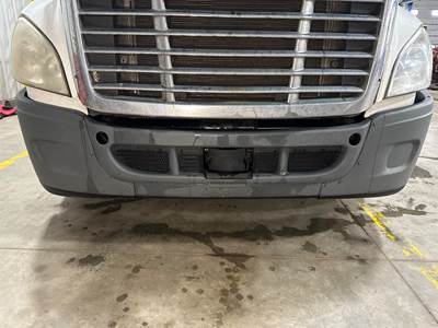 Freightliner Cascadia Front Bumper