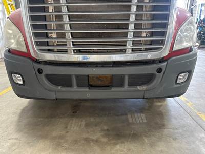Freightliner Cascadia Front Bumper