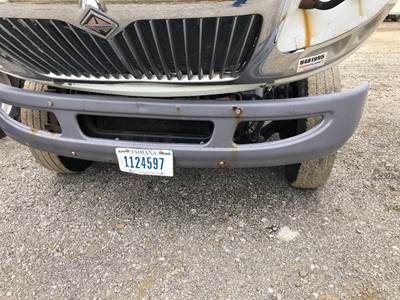 International DuraStar 4400 Front Bumper for a International Durastar (4400)