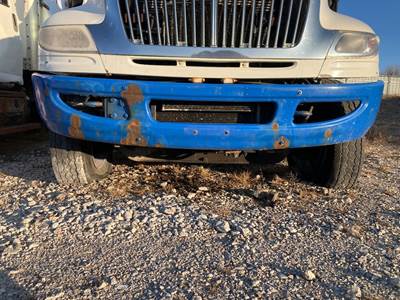 International DuraStar 4400 Front Bumper for a International Durastar (4400)