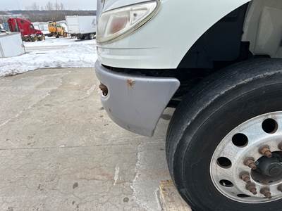 International DuraStar 4400 Front Bumper for a International Durastar (4400)