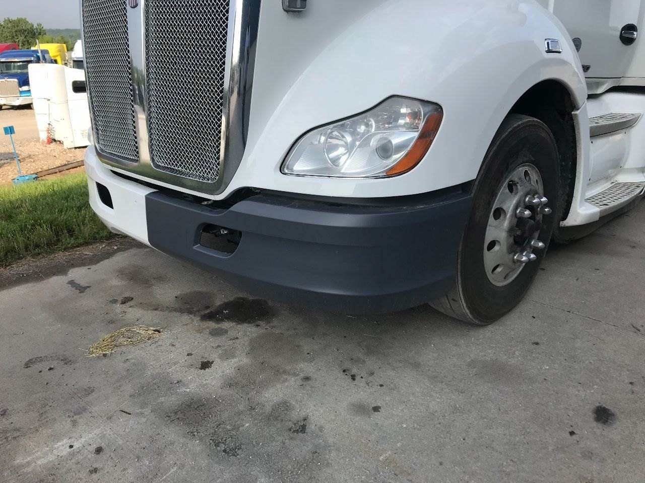 2016 Kenworth T680 Front Bumper For Sale Kansas City, MO 25445093
