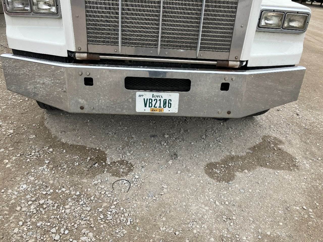 2005 Kenworth T800 Front Bumper For Sale Des Moines, IA 25614310
