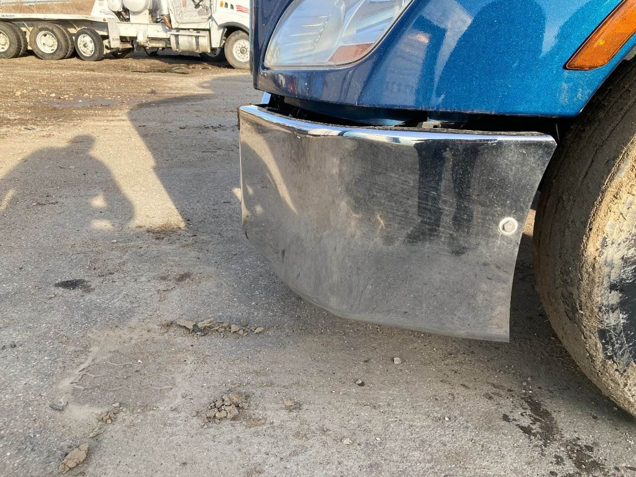 2015 Peterbilt 579 Front Bumper For Sale Des Moines, IA 25397176