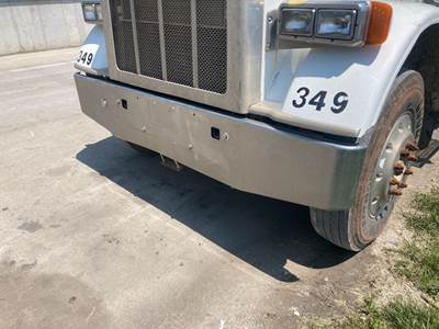 Peterbilt Front Bumper for a Peterbilt 367