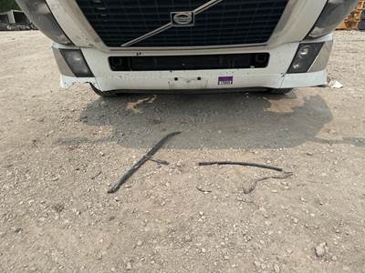 Volvo VNL Front Bumper