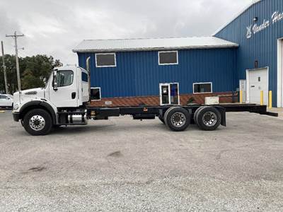 Freightliner M2 112 Tandem Axle Cab & Chassis Truck - Detroit, 370HP, 6 Speed Allison Rds Automatic