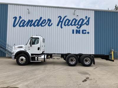 Freightliner M2 112 Tandem Axle Cab & Chassis Truck - Detroit, 370HP, 6 Speed Allison Rds Automatic