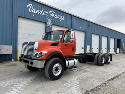 International WorkStar 7500 Tandem Axle Cab & Chassis Truck - MAXXFORCE 10, 350HP, 6 Speed Allison Rds Automatic