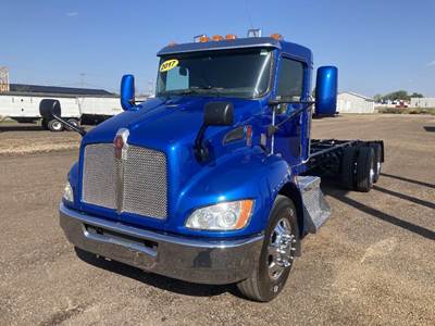 Kenworth T370 Tandem Axle Cab & Chassis Truck - Paccar, 350HP, 6 Speed Allison Rds Automatic