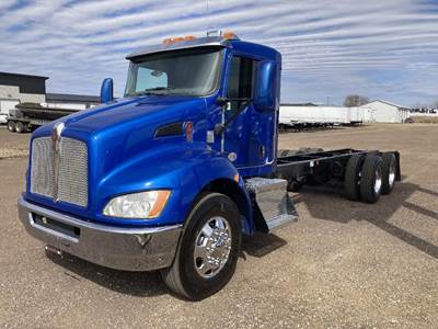 Kenworth T370 Tandem Axle Cab & Chassis Truck - Paccar, 350HP, Automatic