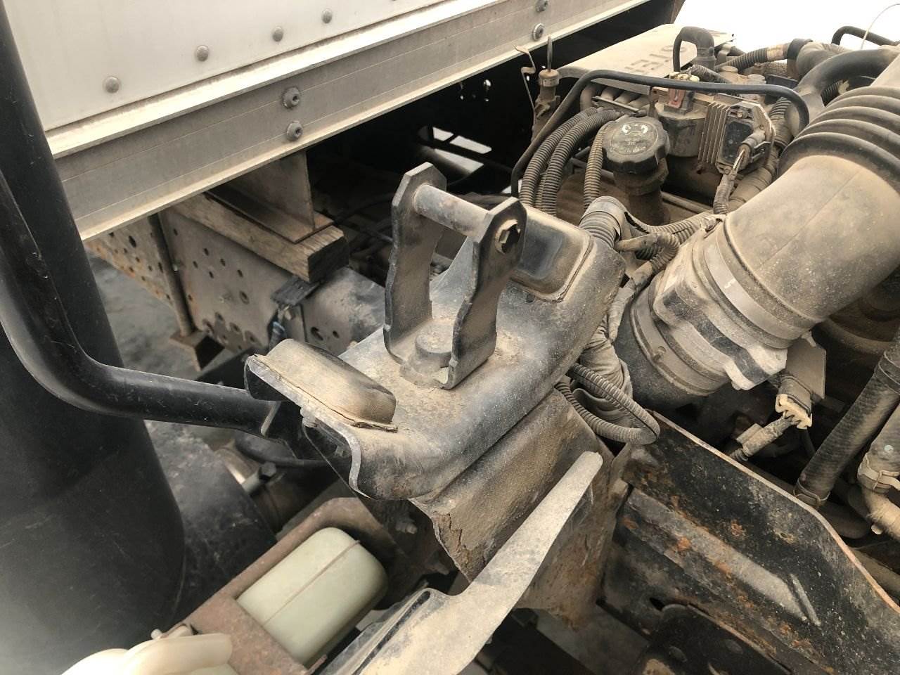 2001 Isuzu NPR Cab Suspension For Sale Council Bluffs, IA 25321304