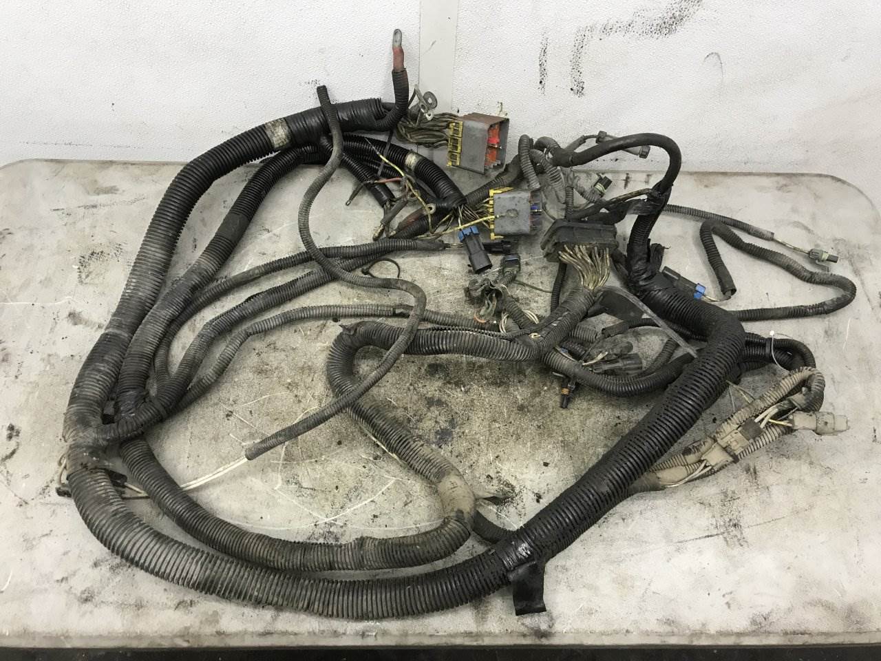 2000 Freightliner FL70 Cab Wiring Harness For Sale Kansas City, MO