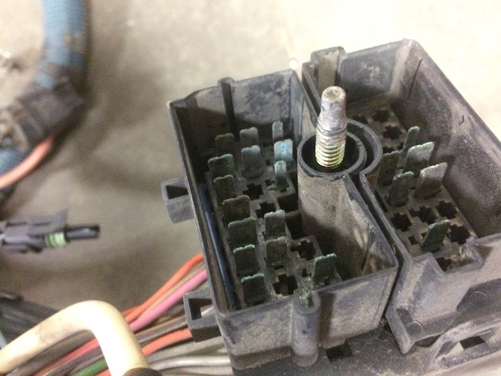 1995 International 4700 Cab Wiring Harness For Sale | Sioux Falls, SD