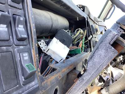 International 8100 Cab Wiring Harness