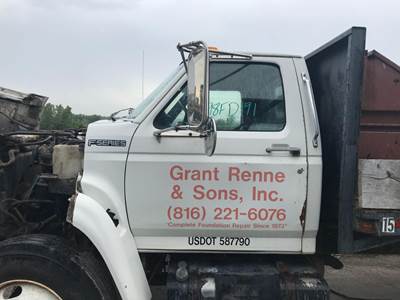 Ford F-700 Cab Assembly for a Ford F700