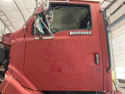 Ford L8513 Cab Assembly