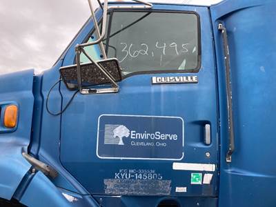 Ford L9513 Cab Assembly