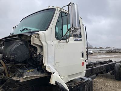 Ford L9513 Cab Assembly