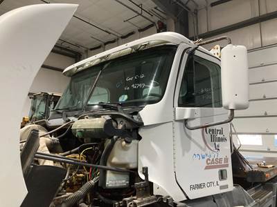 Freightliner Century Class 112 Cab Assembly for a Freightliner C112 Century