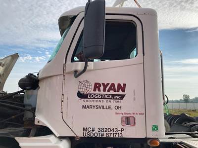 Freightliner Century Class 120 Cab Assembly for a Freightliner C120 Century